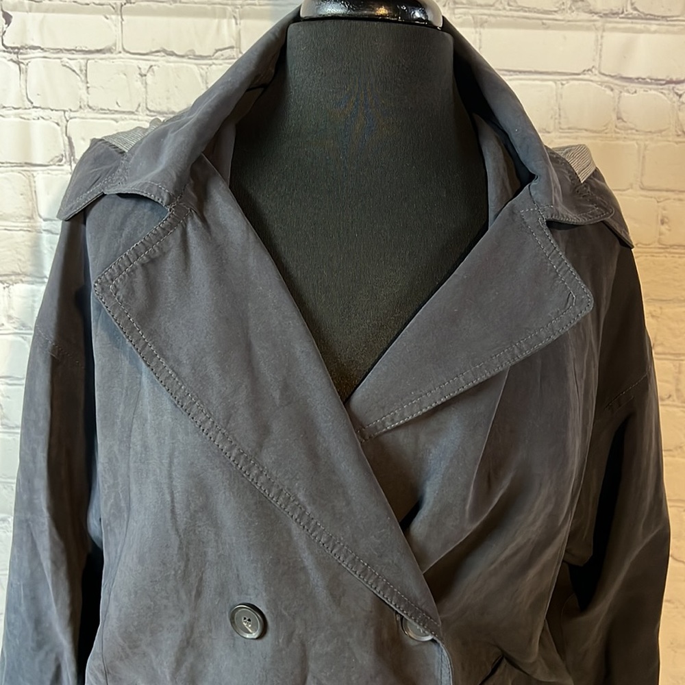 XSMALL/SMALL Trench coat. Gray like new. Fabric feels velvety. Exc condition - Picture 2 of 6
